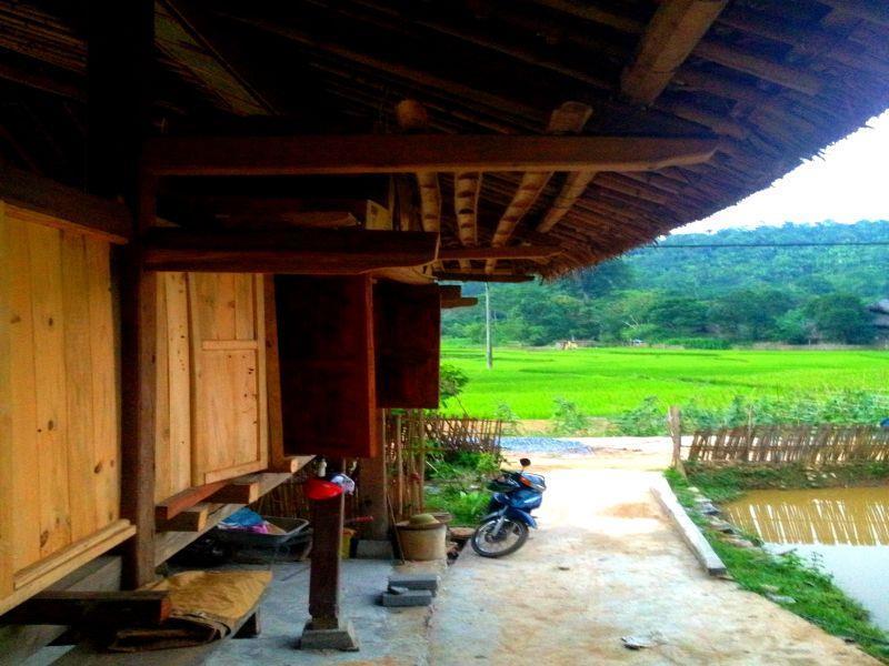 Thon Tha Tay Stilt House Apartment Ha Giang Luaran gambar